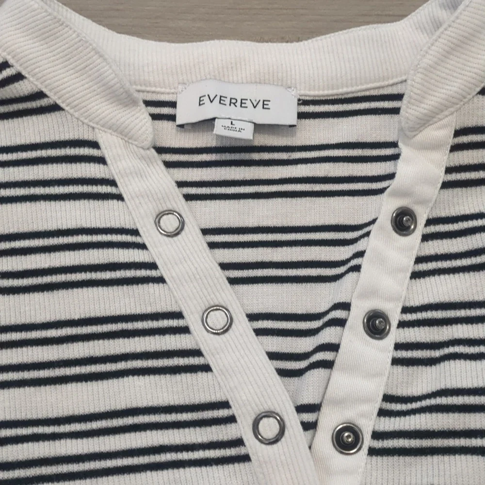 Evereve Black and White Striped Long Sleeve Henley - Picture 3 of 4